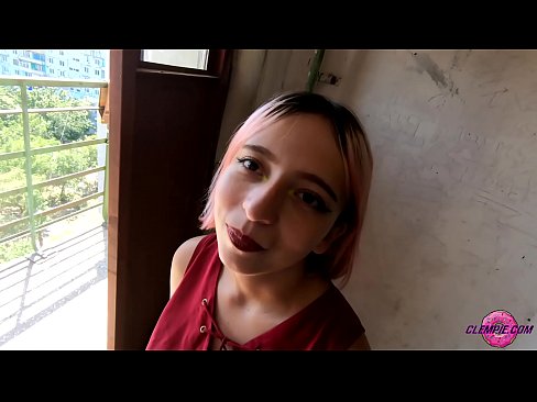 ❤️ Nemandi Sensual sýgur ókunnugan í úthafinu - Ásamt andliti hans ️ Gæðaklám hjá okkur